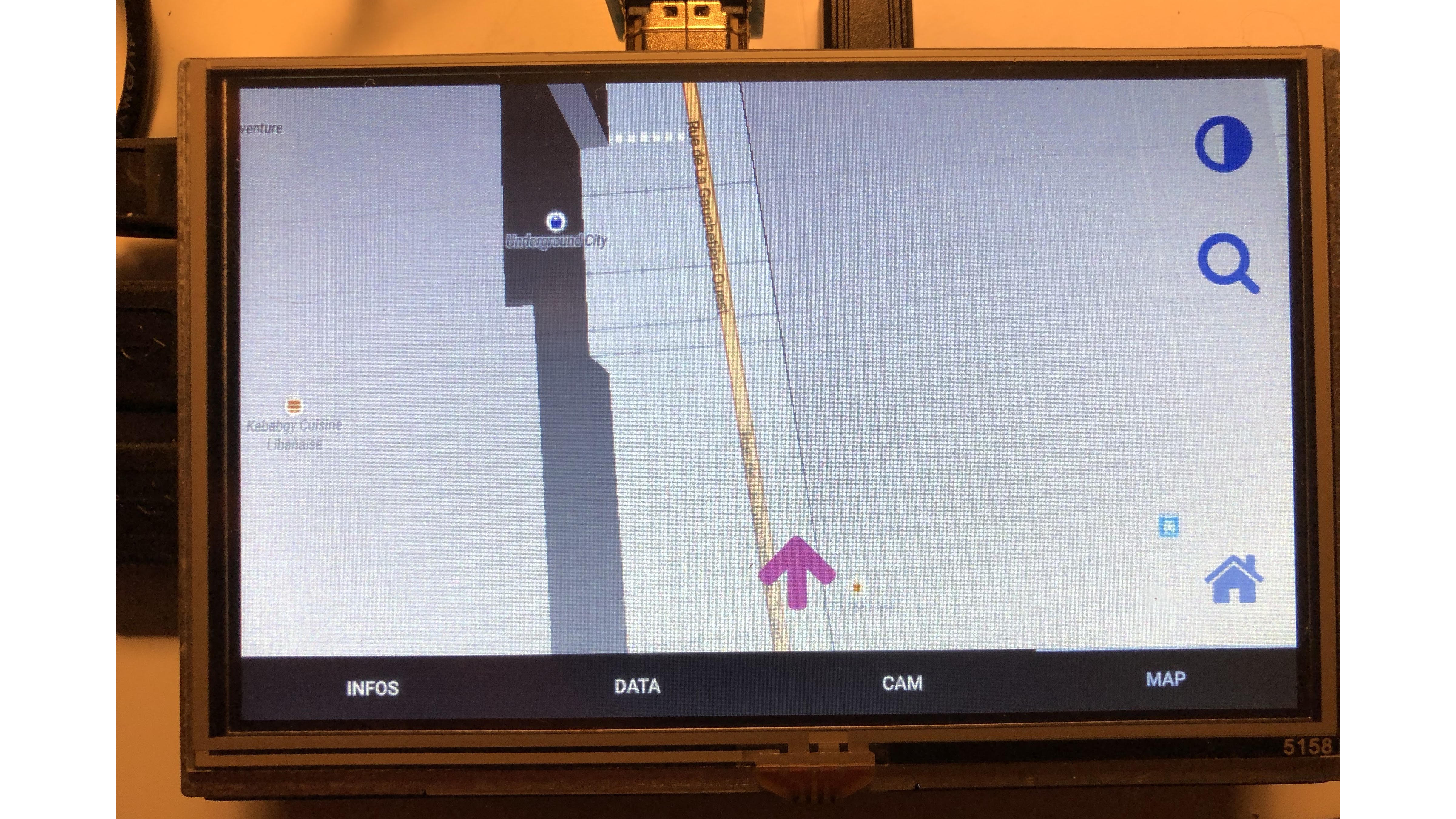 2018-10-08-diy-car-navigation-on-raspberry-pi-with-openmaptiles-3.jpg